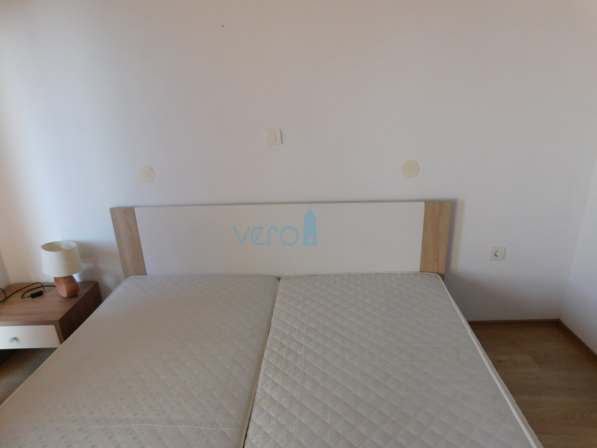 Malinska, dvoetažni apartma z vrtom in panoramskim pogledom na morje