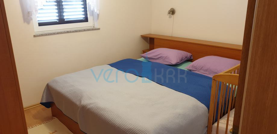 Malinska, stanovanje 52 m2 v nadstropju s pogledom na morje