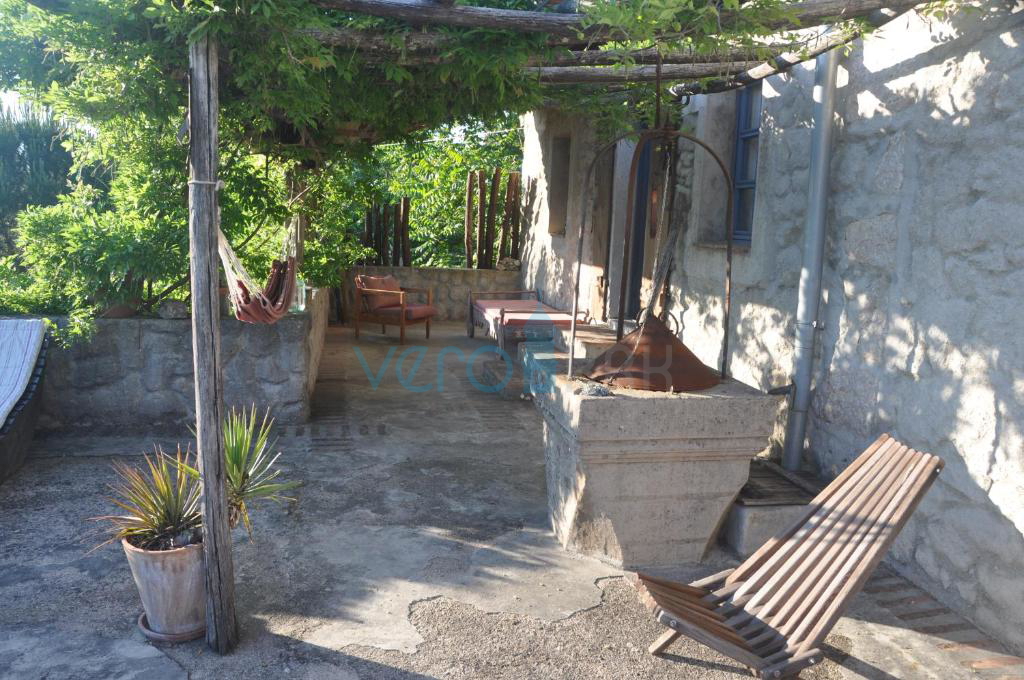Dobrinj, okolica, samostojna kamnita hiša z bazenom in vrtom