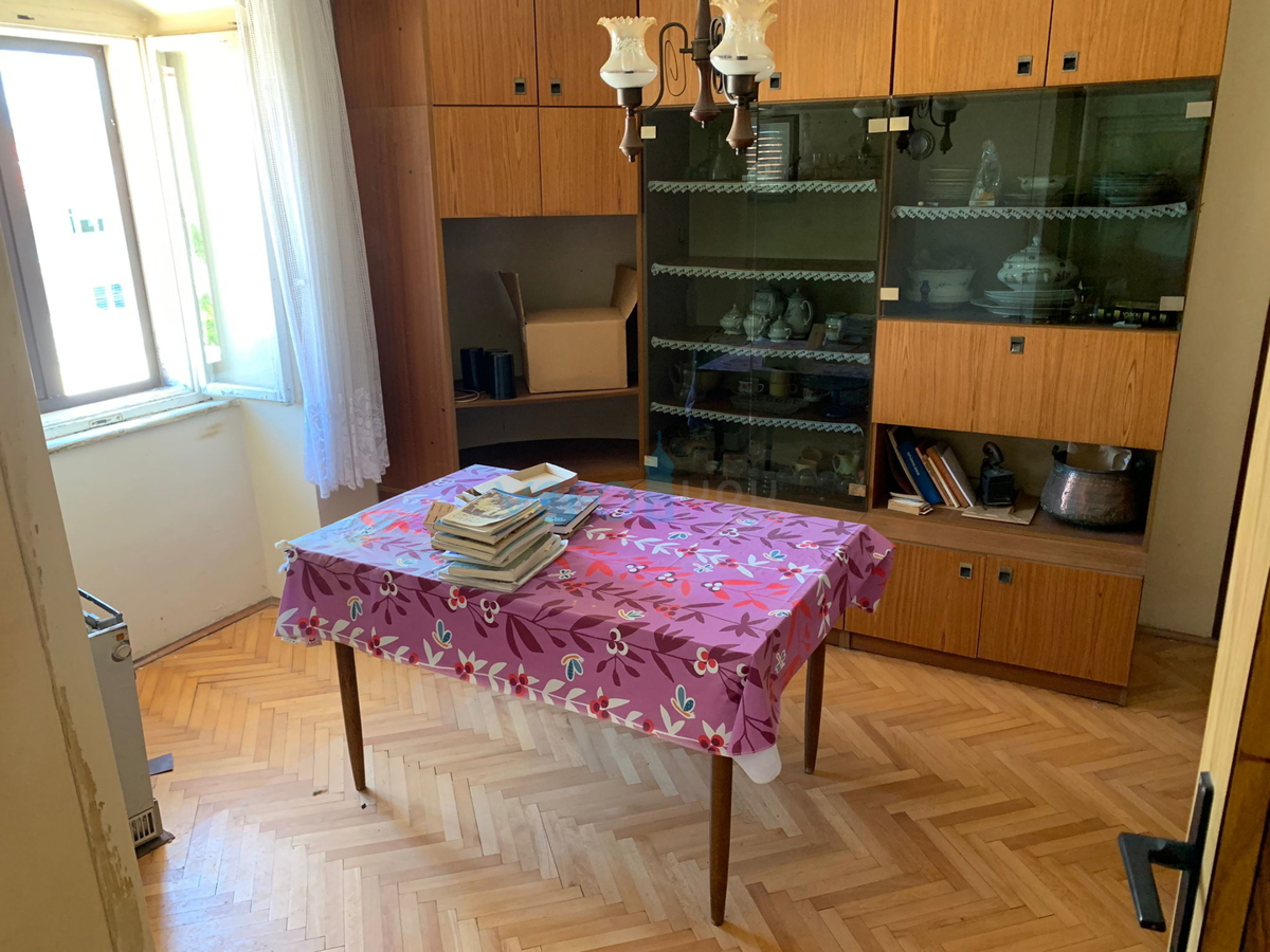 Vrbnik, otok Krk, dvojna hiša z garažo, prodaja