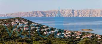 Novi Vinodolski, Klenovica - gradbeno zemljišče, pogled, 500m od morja, prodamo