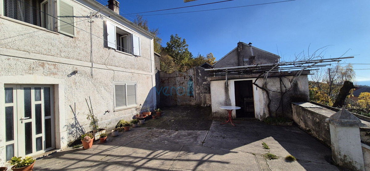 Bakar, Hreljin, dvojna kamnita hiša, pogled na morje, zemljišče, prodaja