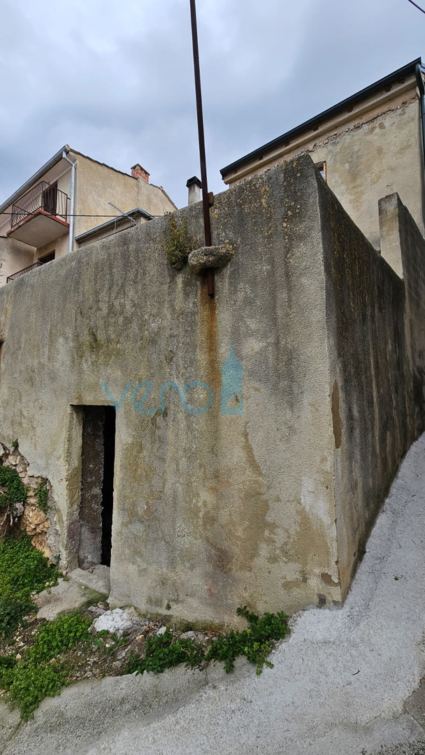 Otok Krk, Stara Baška, kamnita hiša, samostojna, 60 m do morja, pogled, parkirišče, prodaja