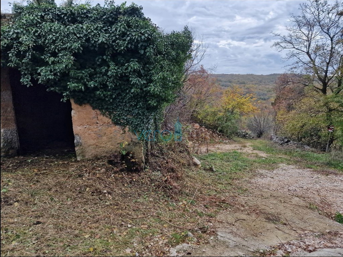 Otok Krk, Dobrinj, Samostojna hiša 41m2 z vrtom in panoramskim pogledom, prodamo