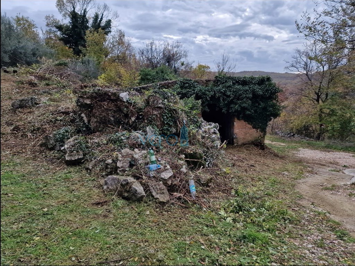 Otok Krk, Dobrinj, Samostojna hiša 41m2 z vrtom in panoramskim pogledom, prodamo