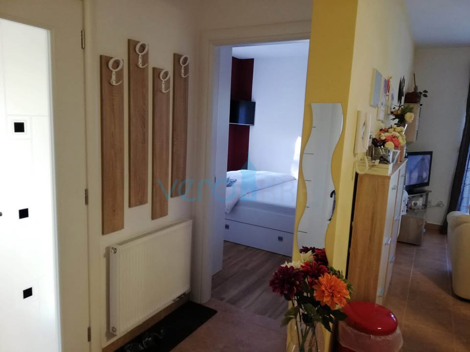 Gorski Kotar, Fužine, Vrata, dvosobno stanovanje v pritličju, shramba, prodaja