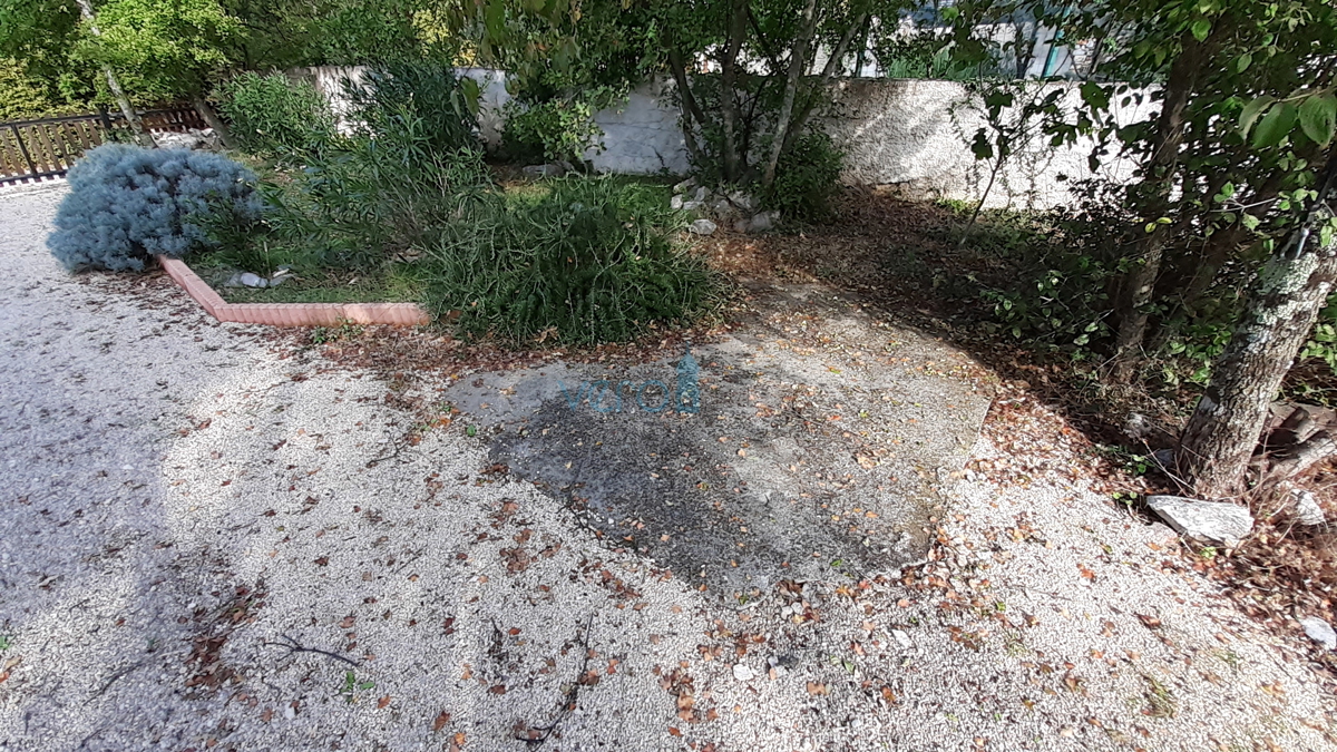 Otok Krk, Dobrinj, okolica, montažna samostojna hiša z vrtom