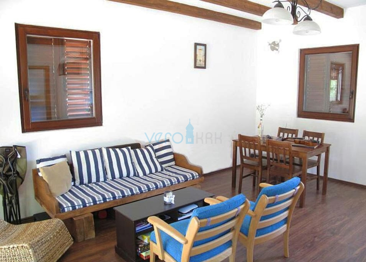 Otok Krk, Dobrinj, okolica, montažna samostojna hiša z vrtom