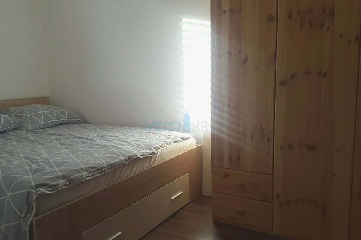 Otok Krk, Dobrinj, okolica, montažna samostojna hiša z vrtom
