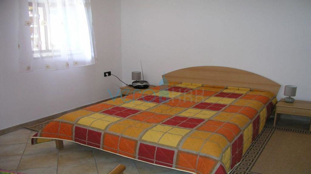 Otok Krk, Malinska, okolica, hiša z dvema stanovanjema, prva vrsta ob morju, pogled, prodaja