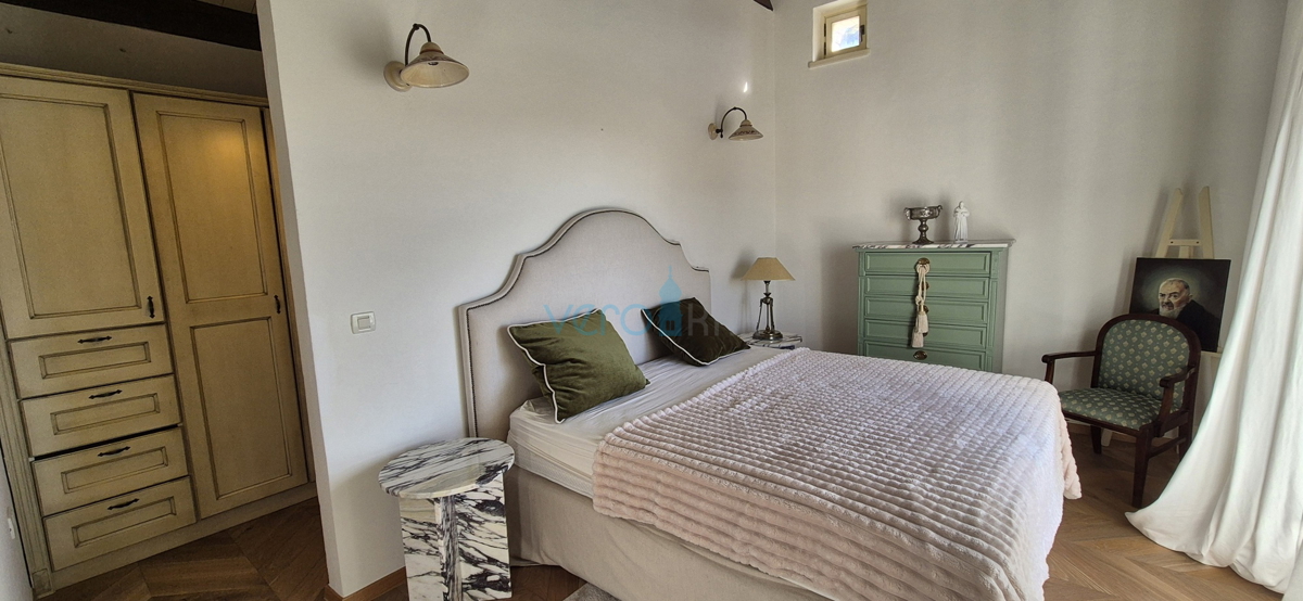 Istra, okolica Poreča, Tinjan, avtentična kamnita vila na izjemni lokaciji, prodaja