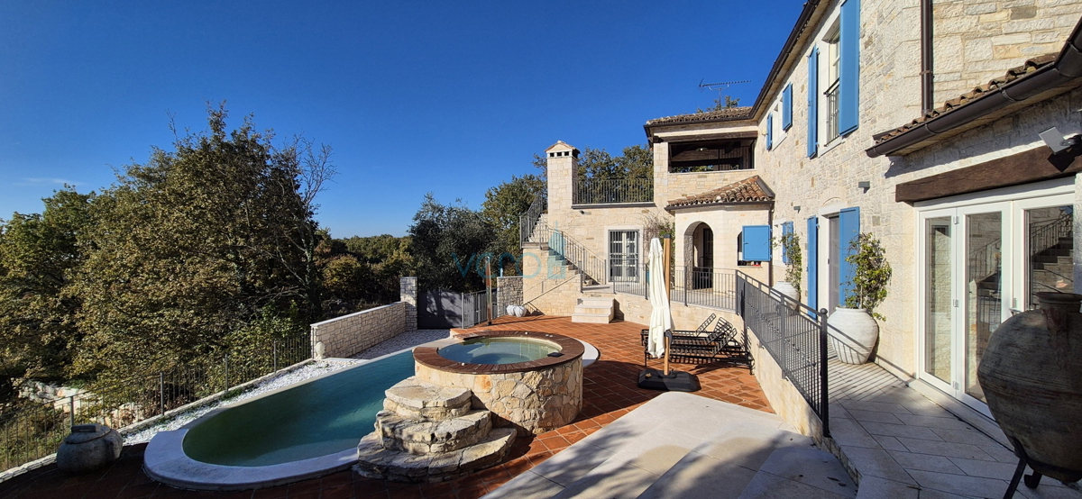 Istra, okolica Poreča, Tinjan, avtentična kamnita vila na izjemni lokaciji, prodaja