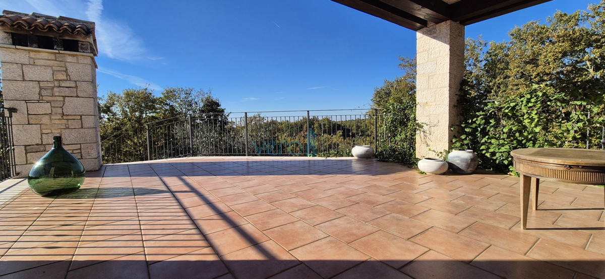 Istra, okolica Poreča, Tinjan, avtentična kamnita vila na izjemni lokaciji, prodaja