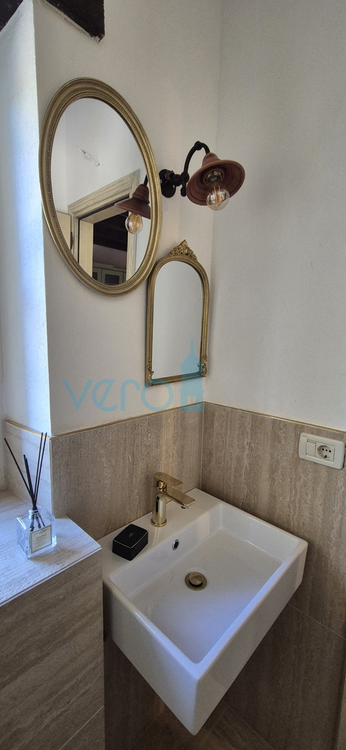 Istra, okolica Poreča, Tinjan, avtentična kamnita vila na izjemni lokaciji, prodaja