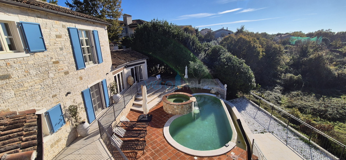 Istra, okolica Poreča, Tinjan, avtentična kamnita vila na izjemni lokaciji, prodaja