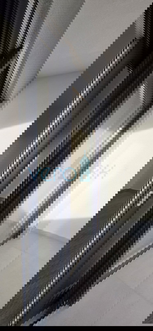 Istra, Novigrad, stanovanje 92 m2, 1. nadstropje, novogradnja, 2 terasi, pogled na morje, prodaja