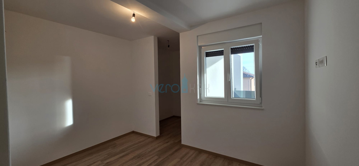 Istra, Novigrad, stanovanje 92 m2, 1. nadstropje, novogradnja, 2 terasi, pogled na morje, prodaja