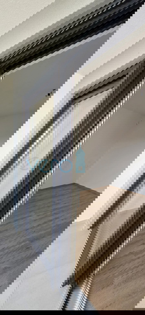 Istra, Novigrad, stanovanje 92 m2, 1. nadstropje, novogradnja, 2 terasi, pogled na morje, prodaja