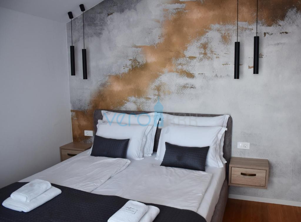 Otok Krk, Šilo, okolica, samostojna družinska hiša, vrt, bazen, pogled na morje, naprodaj