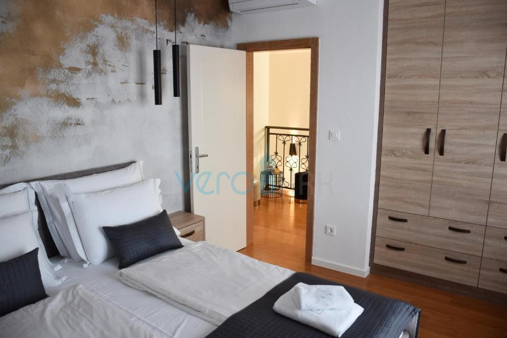 Otok Krk, Šilo, okolica, samostojna družinska hiša, vrt, bazen, pogled na morje, naprodaj