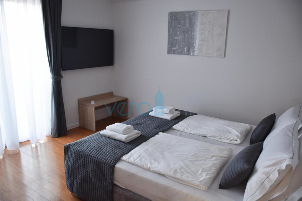 Otok Krk, Šilo, okolica, samostojna družinska hiša, vrt, bazen, pogled na morje, naprodaj