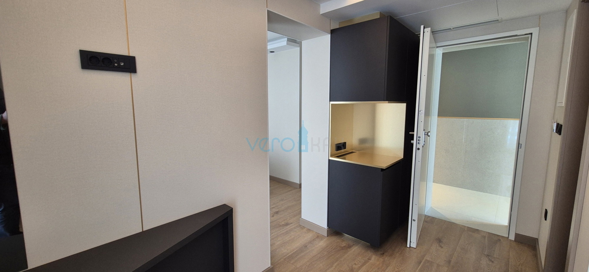 Crikvenica, hotel s 30 apartmaji, restavracija, wellness, bazen, prodaja