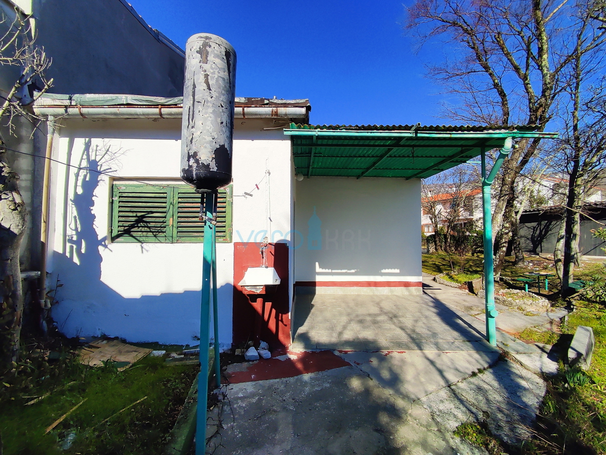 Jadranovo, okolica Crikvenice - dvojček 270m od morja, prodamo