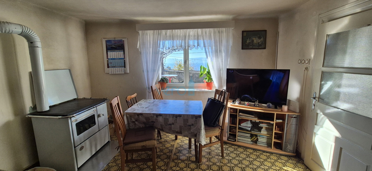 Bakar, Hreljin - dvojna kamnita hiša, pogled na morje, zemljišče z vrtom 821 m2 + zazidljivo zemljišče 876 m2, prodaja