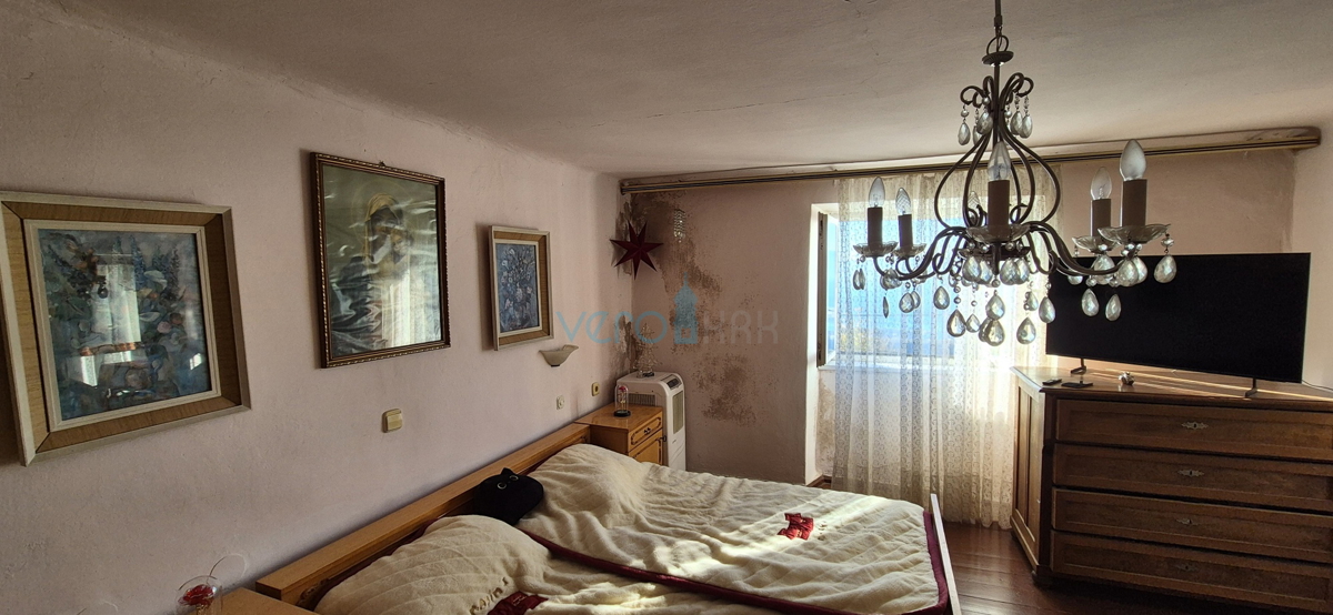 Bakar, Hreljin - dvojna kamnita hiša, pogled na morje, zemljišče z vrtom 821 m2 + zazidljivo zemljišče 876 m2, prodaja