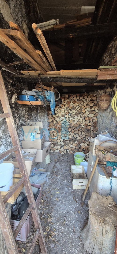 Bakar, Hreljin - dvojna kamnita hiša, pogled na morje, zemljišče z vrtom 821 m2 + zazidljivo zemljišče 876 m2, prodaja