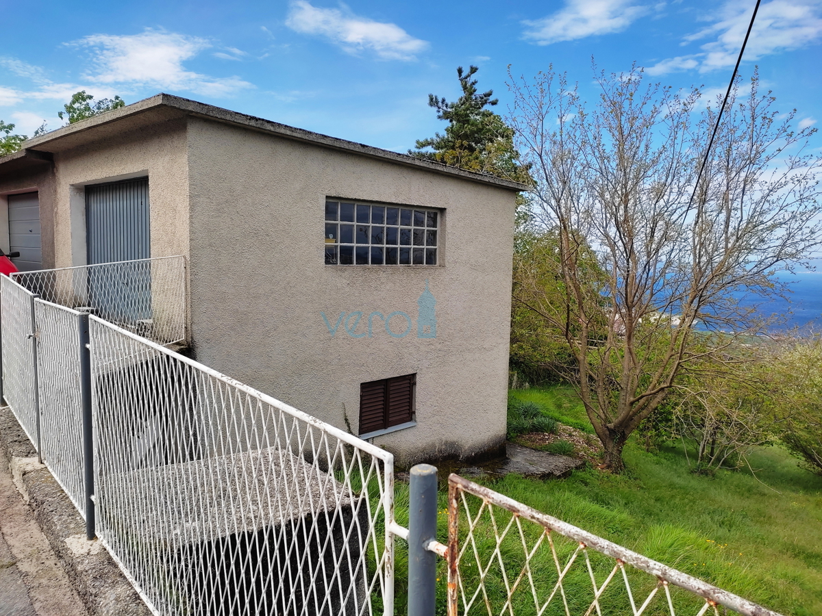 Hreljin - hiša s čudovitim razgledom + gradbeno zemljišče 876 m2, prodamo
