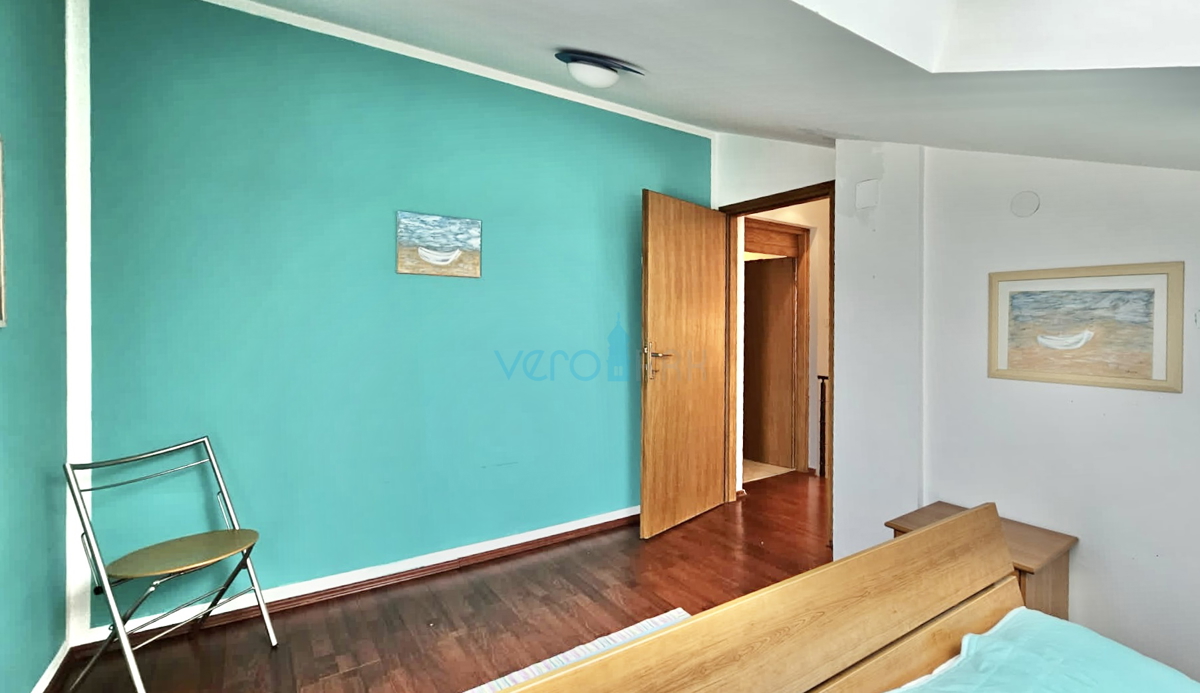 Otok Krk, okolica Malinske, apartma 108m2, pogled, 150m do morja, prodamo