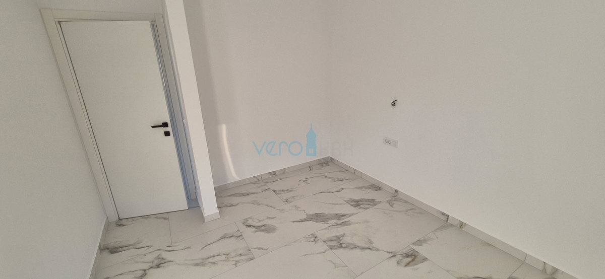Uvala Soline, otok Krk, novogradnja, dvosobni apartma v 2. nadstropju, pogled na morje, prodamo