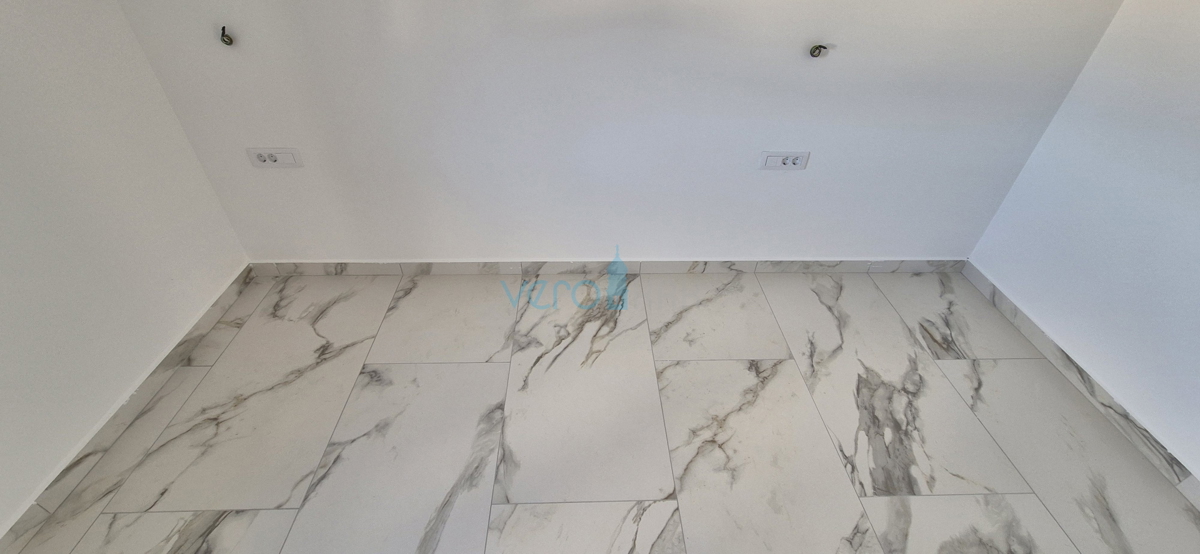 Uvala Soline, otok Krk, novogradnja, dvosobni apartma v 2. nadstropju, pogled na morje, prodamo
