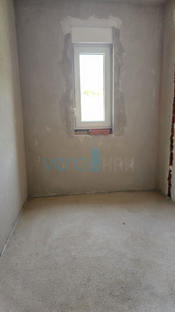 Otok Krk, Baška, okolica, dvosobni apartma 60,47m2, prvo nadstropje, prodamo