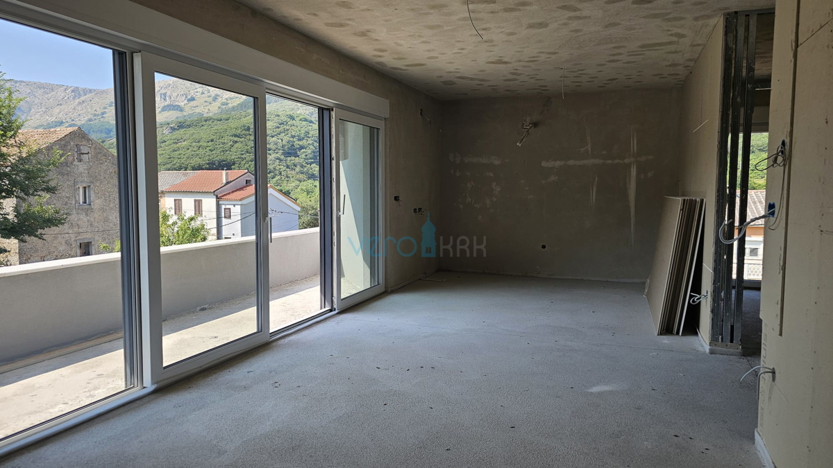 Otok Krk, Baška, okolica, dvosobni apartma 60,47m2, prvo nadstropje, prodamo