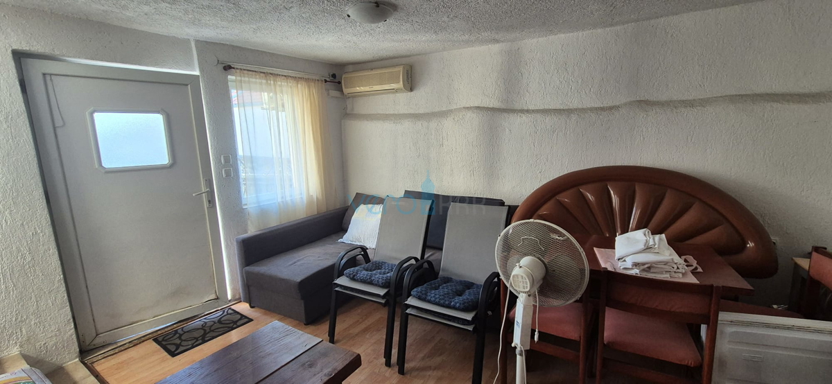 Bakar, Hreljin, samostojna hiša z dvema stanovanji, zemljiščem in pogledom na morje, prodaja