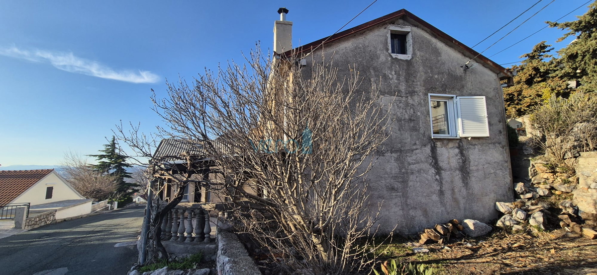 Bakar, Hreljin, samostojna hiša z dvema stanovanji, zemljiščem in pogledom na morje, prodaja