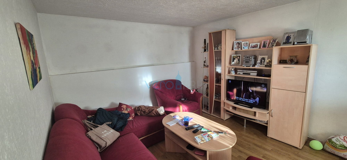 Bakar, Hreljin, samostojna hiša z dvema stanovanji, zemljiščem in pogledom na morje, prodaja