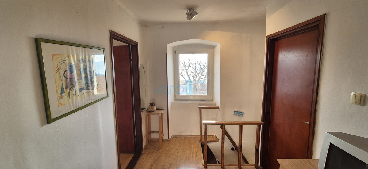 Bakar, Hreljin, samostojna hiša z dvema stanovanji, zemljiščem in pogledom na morje, prodaja