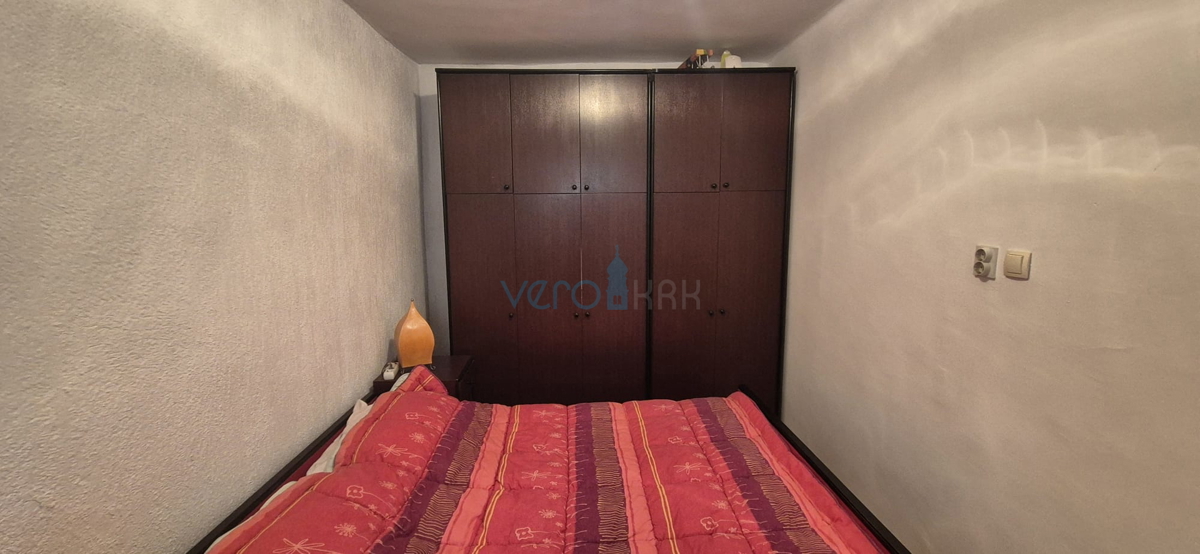 Bakar, Hreljin, samostojna hiša z dvema stanovanji, zemljiščem in pogledom na morje, prodaja