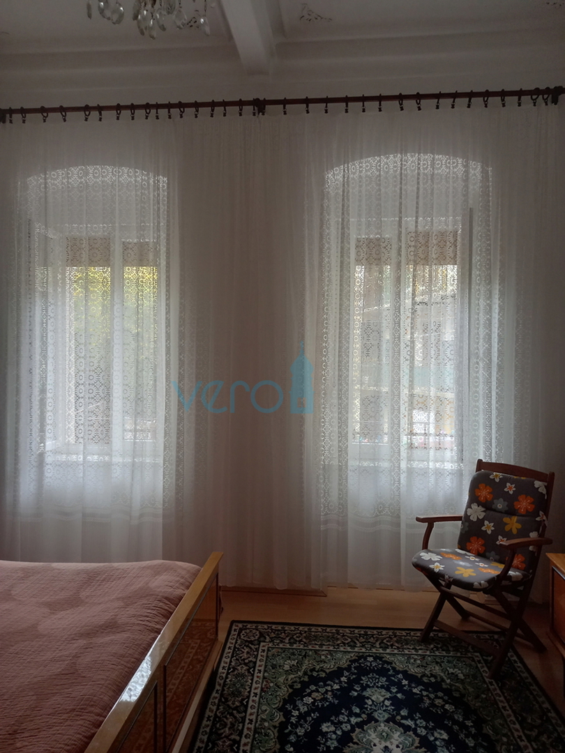 Rijeka, center, Pomerio, prostorno štirisobno stanovanje s 97 m2 v drugem nadstropju