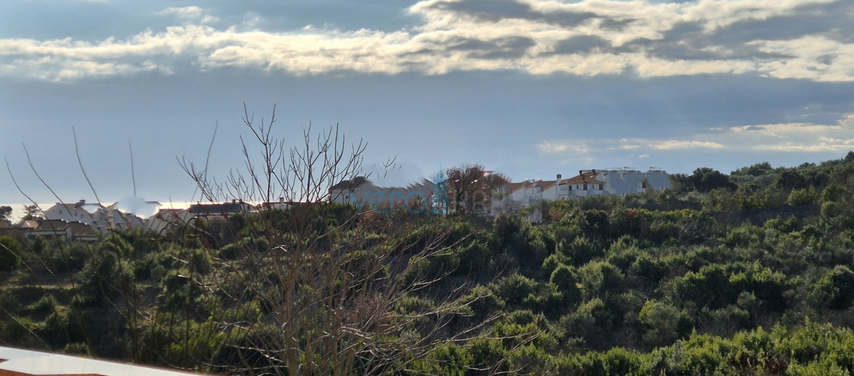 Mesto Krk, otok Krk, enosobno stanovanje v nadstropju z razgledom, prodaja