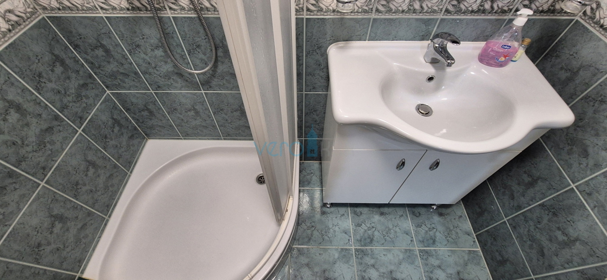 Mesto Krk, otok Krk, enosobno stanovanje v nadstropju z razgledom, prodaja