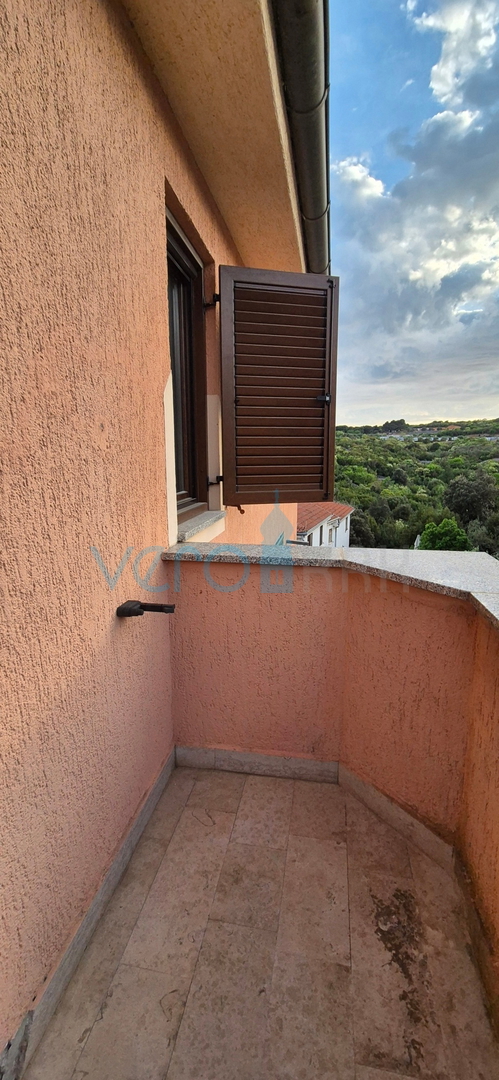 Mesto Krk, otok Krk, enosobno stanovanje z razgledom, najem