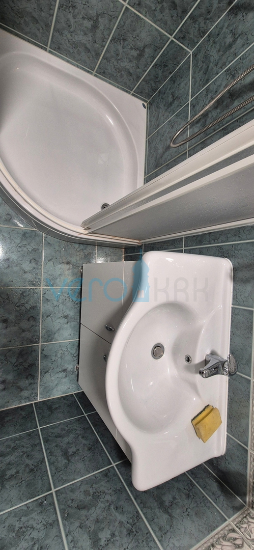 Mesto Krk, otok Krk, enosobno stanovanje z razgledom, najem