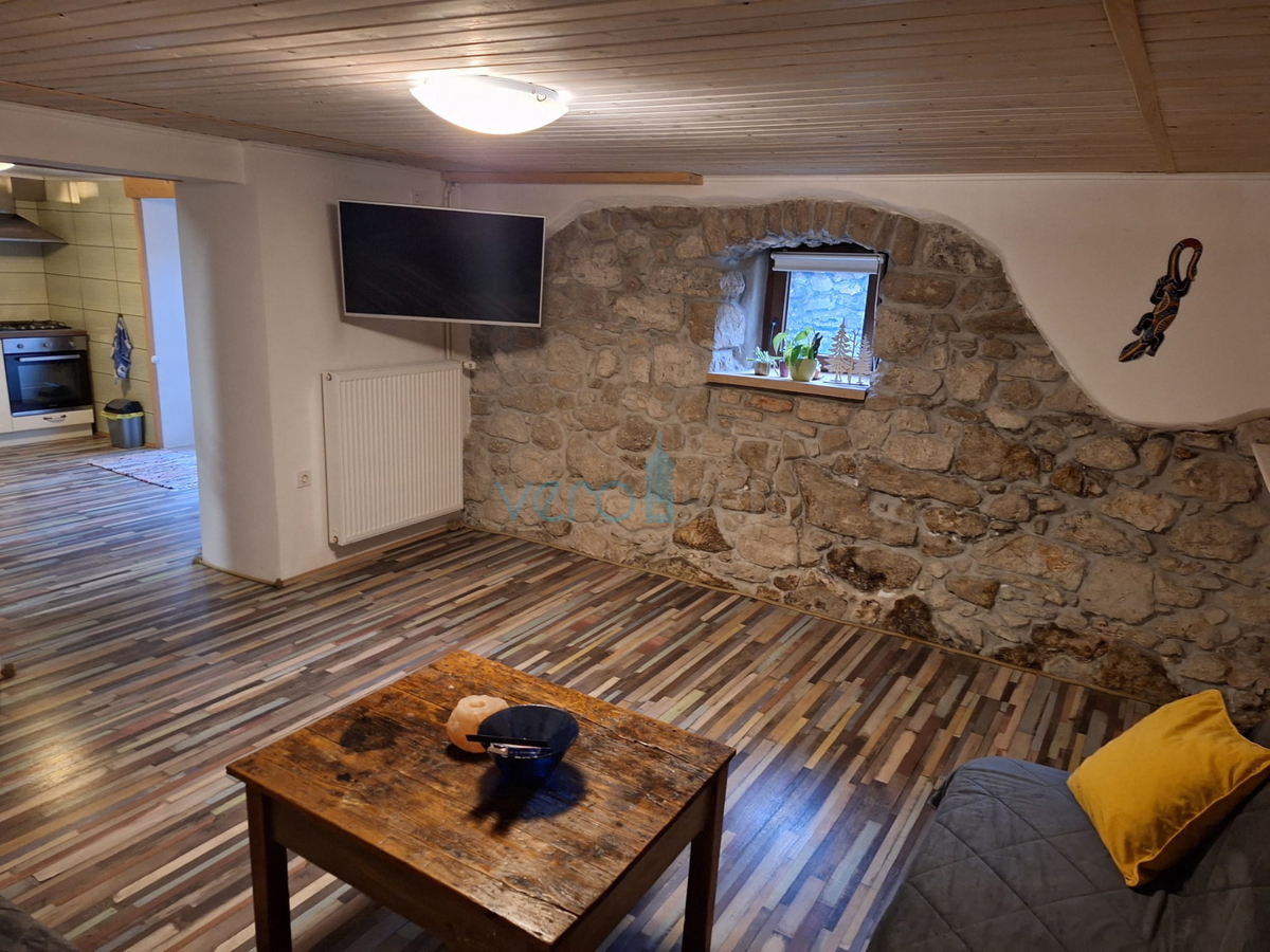 Gorski kotar, Fužine, center, vrstna hiša, terasa, vrt, prodaja