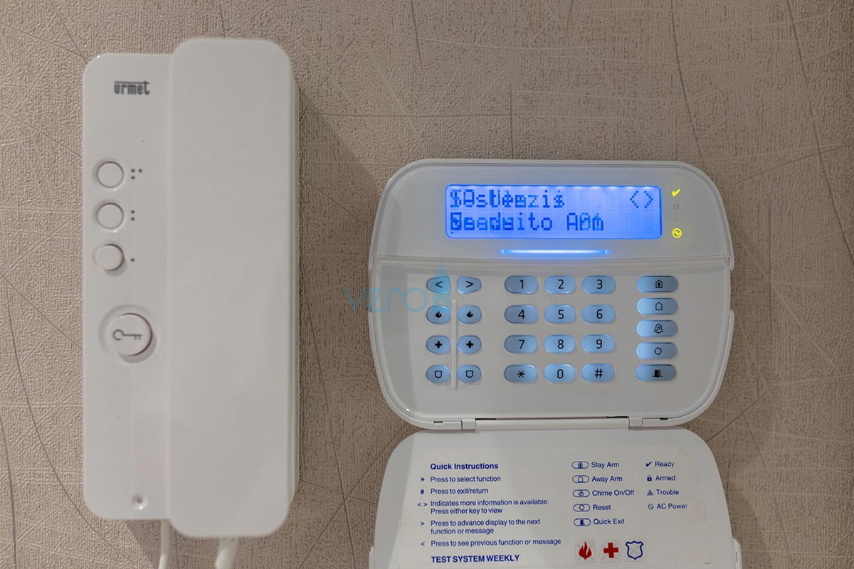 Malinska, otok Krk, luksuzno stanovanje z bazenom v pritličju, novogradnja, vrt, 150 m do morja, prodaja