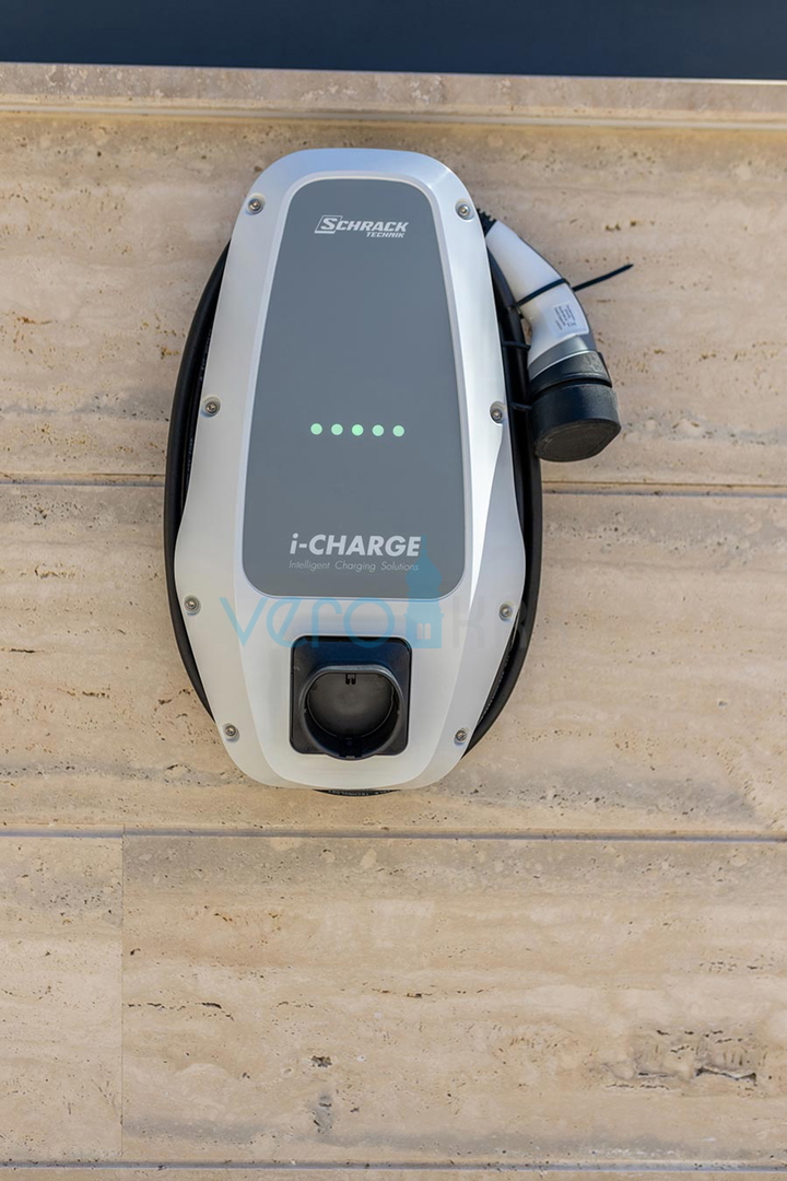 Malinska, otok Krk, luksuzno stanovanje z bazenom v pritličju, novogradnja, vrt, 150 m do morja, prodaja