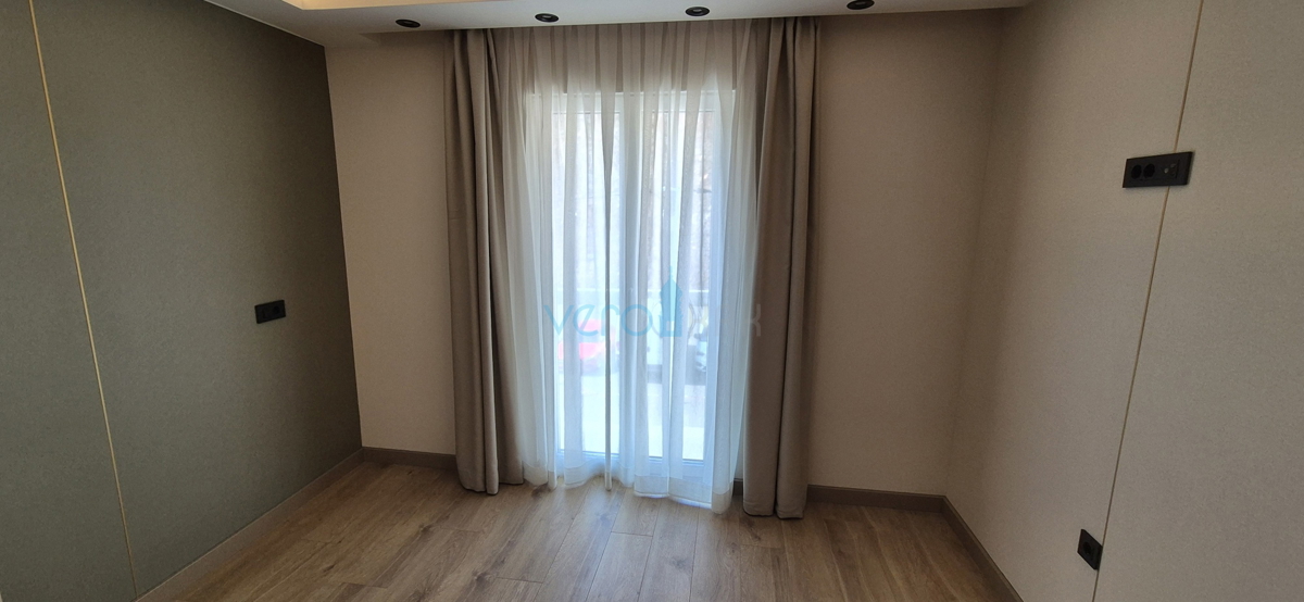 Crikvenica, hotel s 30 apartmaji, restavracija, wellness, bazen, prodaja